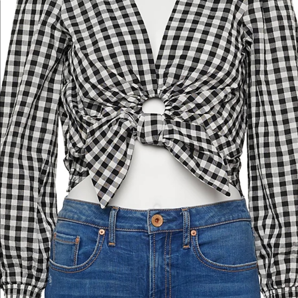 Junior’s SO Keyhole Tie Front Woven Blouse!!
